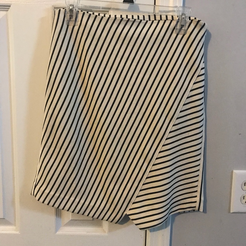 Black and white striped pencil skirt